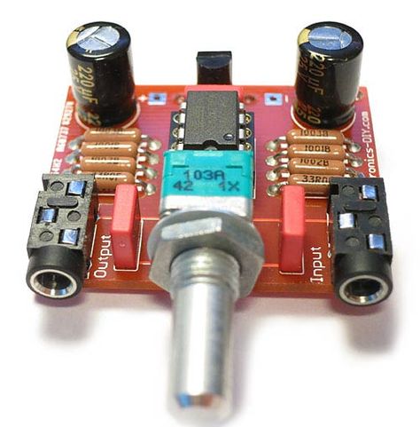 Audiophile Headphone Amplifier Kit - Electronics-DIY.com Analog To Digital Converter, Electronics Diy, Diy Headphones, Audiophile Headphones, Headphone Splitter, Diy Amplifier, Electronic Circuit Design, Electronic Projects, Electronic Schematics