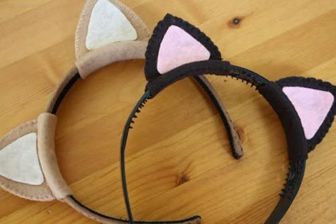 quick & easy cat ears – a Desert Bus tribute | Tally's Treasury Diy Cat Ears, Cats Costume, Cat Costume Diy, Kitten Party, Cat Headband, Cat Ear Headband, Cat Ears Headband, Cat Birthday Party, Diy Toddler