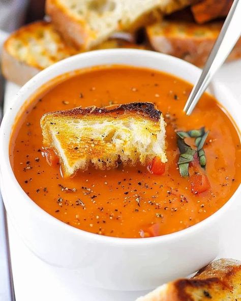 Roasted Tomatoe, Tomato And Basil Soup, Roasted Tomato Basil Soup, Basil Soup, Tomato Basil Soup, Roasted Tomato, Vegetarian Paleo, Plum Tomatoes, Ripe Tomatoes