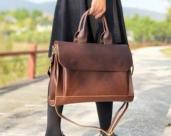 Leather Bag Ideas, Leather Office Bags, Leather Briefcase Bag, Large Leather Bag, Briefcase Women, Vintage Crossbody Bag, Electronics Mini Projects, Laptop Shoulder Bag, Practice Management