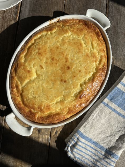 The Greatest Onion Spoon-bread Soufflé Recipe You'll Ever Make @nocrumbsleft Spoon Bread, Onion Bread, Souffle Recipes, Souffle Dish, Ceramic Baking Dish, Holiday Side Dishes, Onion Recipes, Glass Baking Dish, Thanksgiving Side Dishes