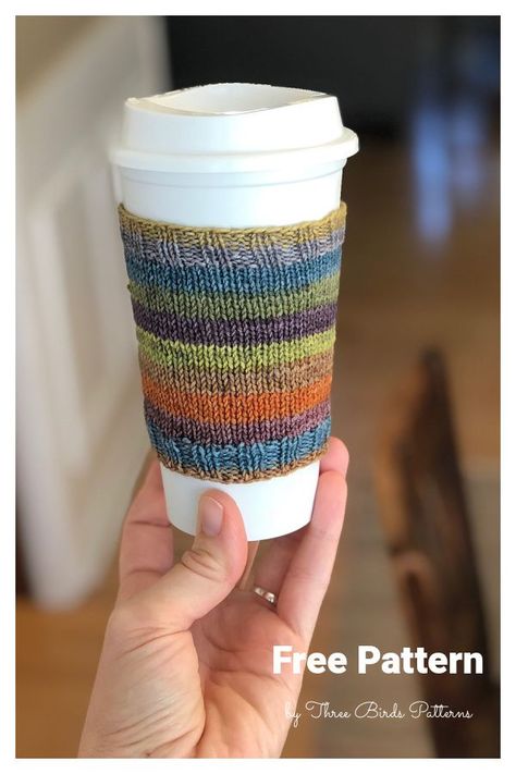 Sock Yarn Mug Cozy Free Knitting Pattern Knit Coffee Cozy Pattern, Easy Amigurumi Free Pattern, Cup Cozy Knitting Pattern, Coffee Sleeve Pattern, Knit Cup Cozy, Knit Coffee Cozy, Coffee Cozy Pattern, Mug Cozy Pattern, Cup Cosy