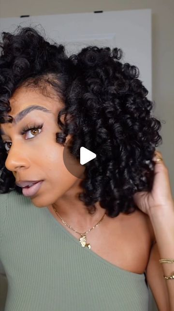 𝗟𝗮𝗻𝗮 𝗦𝘆𝗺𝗼𝗻𝗲 on Instagram: "Safe to say that I am officially a mousse girl thanks to @asiamnaturally  This rod set was a 10/10 #rosemarycollection" Natural Hair Flexi Rod Set, Cold Wave Rods Natural Hair, Curl Styles For Medium Hair, Rodded Hairstyles For Black Women, Hairstyles For Permed Hair Black Women, Mousse On Natural Hair, Rodset Curls On Natural Hair, Wand Curls On Blown Out Hair Natural, Rods On Natural Hair Black Women