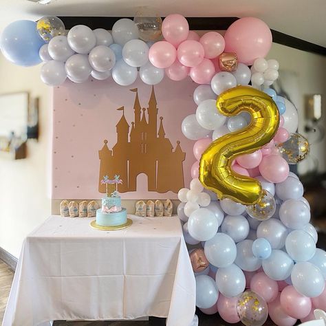 Princess Birthday Party Decorations Diy, Cinderella Birthday Theme, Cinderella Birthday Cake, Elsa Birthday Party, Cinderella Birthday Party, Princess Birthday Party Decorations, Princess Theme Birthday, Elsa Birthday, Birthday Cake Pops