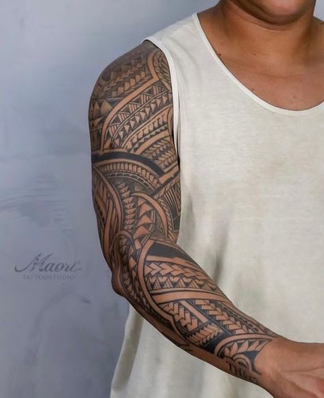 Best Maori Tattoo, Maori Tattoo Sleeve Men, Maori Sleeve Tattoo, Half Sleeve Tattoos Polynesian, Maori Tattoo Arm, Tato Maori, Tattoo Homme, Shoulder Cap Tattoo, Harry Tattoos