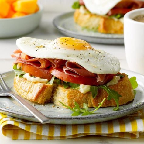 Egg Sandwich Healthy, Breakfast Blt, Egg Poacher Pan, Egg Poaching, Best Brunch Recipes, Grilled Ham, Egg Poacher, Open Faced Sandwich, Egg Sandwich