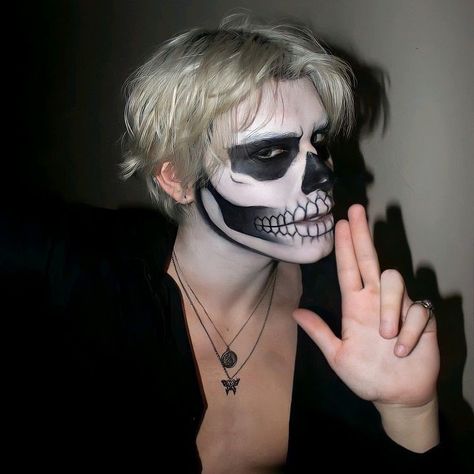 Skull Makeup Photoshoot, Boy Skull Makeup, Men Face Paint Halloween, Easy Skeleton Makeup Men, Male Skeleton Makeup, Skeleton Makeup Guy, Skull Face Makeup Men, Skeleton Makeup Boy, Male Skull Makeup