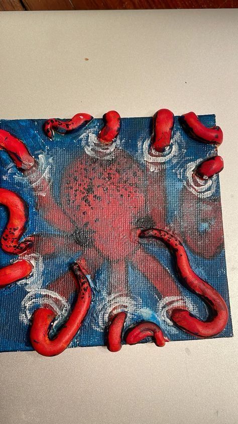 Ceramic Art With Meaning, Clay Ideas On Canvas, Canvas Clay Art Ideas, Octopus 3d Art, Ceramic Canvas Art, Clay On Canvas Ideas, Cool Art Things To Do, Texture On Painting, Creative 3d Art Projects