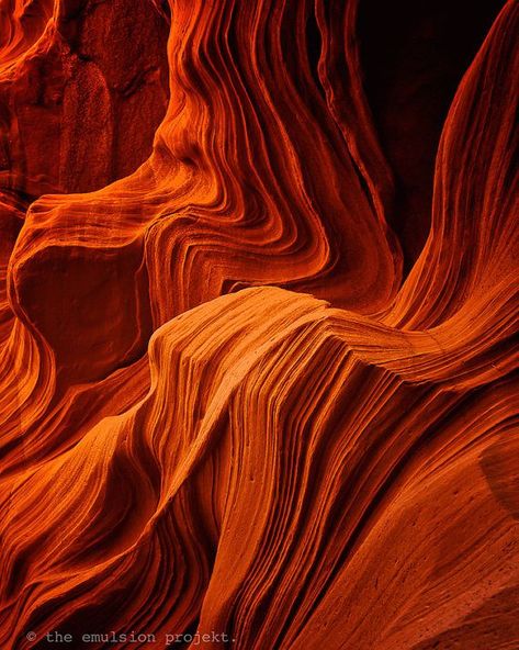 Natural Texture Aesthetic, Orange Desert Aesthetic, Warm Colours Aesthetic, Red Desert Aesthetic, Natural Texture Inspiration, Red Nature Aesthetic, Dry Aesthetic, Orange In Nature, Rhythm Aesthetic