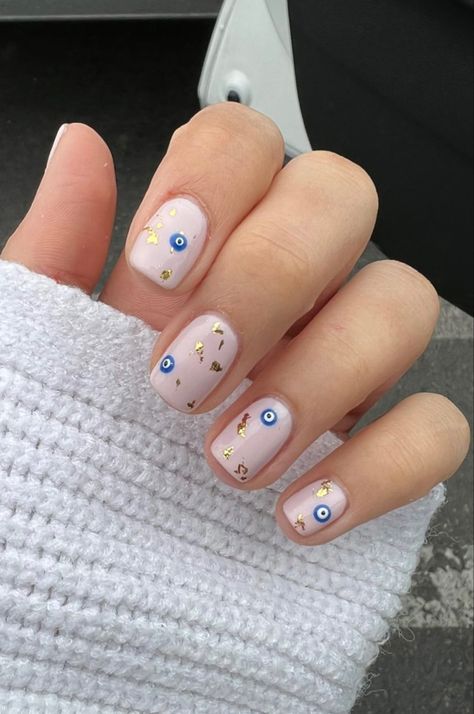 Phoebe Bridgers Nails, Ojo Nails, Evil Eye Nails Design, Evil Eye Nail Designs, Nails Evil Eye, Glitter Toe Nails, Evil Eye Nails, 2023 Nails, Eye Nail Art