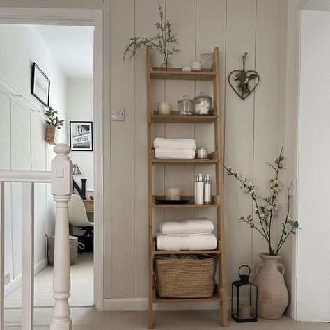 Catherine on Instagram: "🤍 S t i l l S u n d a y 🤍 Not much stillness going on over here today - getting jobs done, some painting being finished off ( bathroom ) and lots of clearing out! I’ve had a shuffle about on the landing to accommodate this ladder shelf as I didn’t want to part with it - figured that if I put the pretty things out on show it would free up cupboard space for the less pretty!! Do you like my logic?! Details: Oak ladder shelf @gardentradingcompany Basket @neptunehomeo Bathroom Ladder Decor, Basement Wall Panels, Bathroom Ladder Shelf, Ladder Shelf Decor, Bathroom Ladder, Apartment Hacks, Oak Shelves, Ladder Shelf, Instagram C