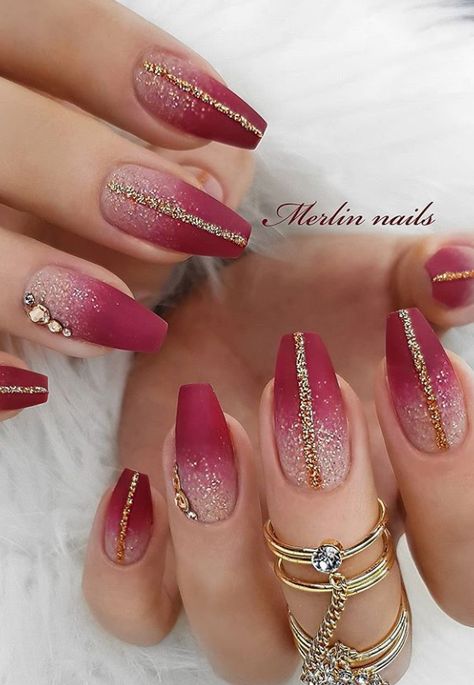 Sparkle Nail Designs, Pink Stiletto Nails, Red Ombre Nails, Dark Pink Nails, Bridal Nails Designs, Fashionable Nails, Inspiration Nails, Bridal Nail Art, Sweater Nails