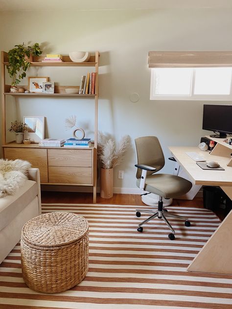 Study Spare Room Combo, Spare Room Living Room, Guest And Study Room Ideas, Office With Full Size Bed, Two Desk Home Office Guest Room, Apartment Office And Guest Room, Neutral Home Office Guest Room, Guest Study Room, Office To Guest Room