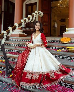 Traditional Poses, Good Haircut, Best Indian Wedding Dresses, Red Anarkali, Indian Bridesmaid Dresses, Function Dresses, Latest Bridal Lehenga, Trendy Outfits Indian, Long Gown Design