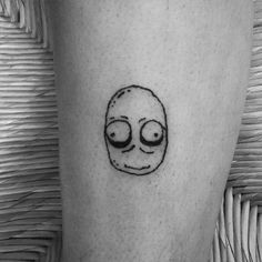 Simple Weird Tattoos, Punk Finger Tattoos, Cool S Tattoo, Salad Fingers Tattoo, Unsettling Tattoos, 90s Tattoo Grunge, Grungy Tattoos, Small Emo Tattoos, Grunge Tattoo Designs