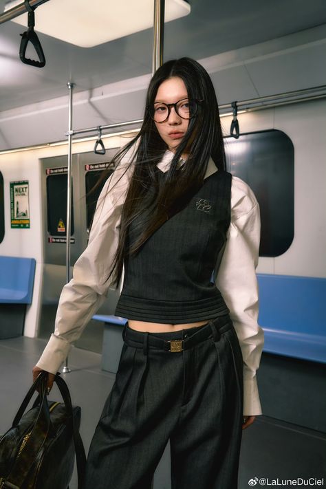 Geek Chic Aesthetic, Harajuku Girl, Harajuku Girls, Chic Aesthetic, Tomboy Style Outfits, Geek Chic, Tomboy Fashion, Kpop Fashion Outfits, Daily Dress