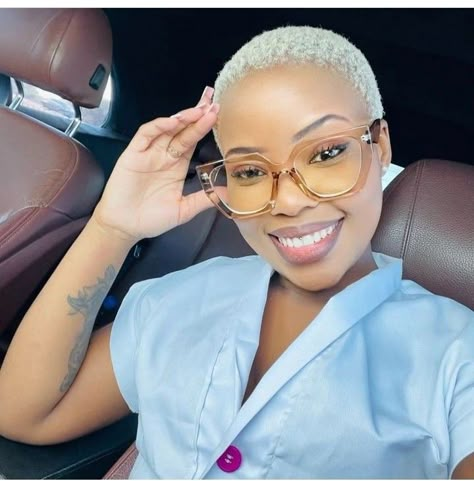 Blonde Low Cut Black Women, Low Cut For Ladies, Blond Buzzcut, Baldie Baddie, Low Haircuts, Short Platinum Blonde Hair, Natural Hair Haircuts, Short Dyed Hair, Blonde Natural Hair