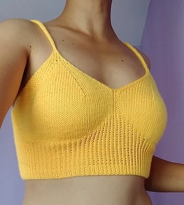 eme_5_S_medium2 Summer Knitting Patterns, Bralette Pattern, Knit Top Patterns, Summer Knitting, Knit Outfit, Knit Fashion, Knitting Inspiration, Machine Knitting, Aphrodite