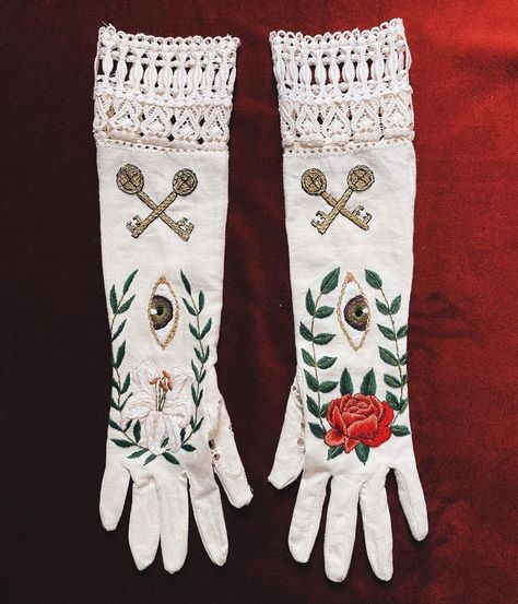 Gloves Embroidery, The Hierophant Tarot Card, Hierophant Tarot Card, The Hierophant Tarot, Hierophant Tarot, Tessa Perlow, Embroidered Gloves, Fancy Gloves, The Hierophant