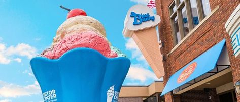 The Tiny Town Of Le Mars, Iowa Is Full Of Culinary Treasures Le Mars Iowa, Blue Bunny Ice Cream, Ice Cream Companies, Iowa Travel, Soda Fountain, Ice Cream Parlor, Frozen Treat, Ice Cream Flavors, Banana Split