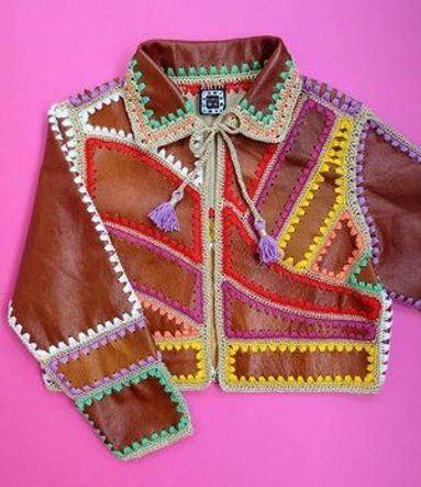 Katie Jones, Leather Patchwork, Artist Style, Looks Style, Art Clothes, Yarn Crafts, Crochet Fashion, Upcycle Clothes, Crochet Clothes