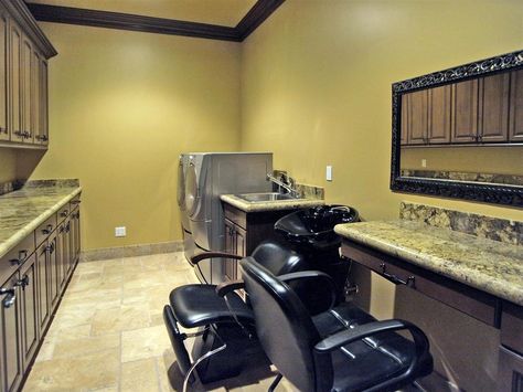 in-home salon & laundry room-that would be awesome. I love the mulit-purpose factor! Salon Laundry Room, Basement Refinishing, Home Hair Salons, Home Beauty Salon, Laundry Room Inspiration, Salon Ideas, Spa Room, Laundry Mud Room, Be Awesome