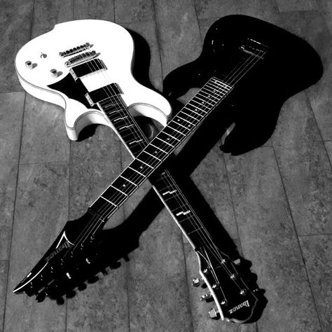 Ibanez Guitars Aesthetic, Black Electric Guitar Aesthetic, Electric Guitar Aesthetic, Yk2 Aesthetic, Aesthetic Guitar, Electric Guitar Art, Guitar Aesthetic, Guitar Boy, Black Electric Guitar