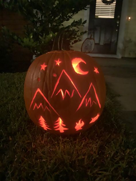 Pumpkin Carving Nature Ideas, Fast Pumpkin Carving, Simple Pumkin Carving, Pumpkin On Side Carving Ideas, Carving Pumkin Ideas Easy, Clever Jack O Lantern Ideas, Pumpkin Mountain Carving, Ring Pumpkin Carving Ideas, Outdoorsy Pumpkin Carving