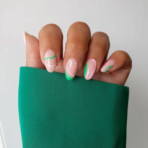 50+ Fun Pink and Green Nail Designs To Try! - Prada & Pearls Pink And Green Nail Designs, Nail Pics, Minimal Nails Art, May Nails, Green Nail Designs, Simple Gel Nails, Minimal Nails, Green Nail, Minimalist Nails