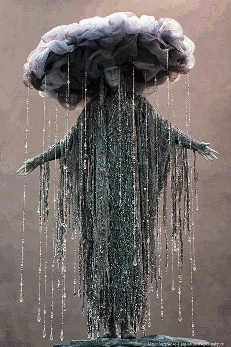 3 People Halloween Costumes, Rain Costume, Cloud Costume, Costumes Unique, Mother Nature Costume, Halloween Costumes Women Creative, Most Creative Halloween Costumes, Creepy Halloween Costumes