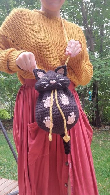 Brookes Imaginings on Instagram: "The Black Cat Bag 🐈‍⬛ The pattern for this cutie will be available on my website on October 28th! • • • #blackcat #catbag #catpurse #crochetpattern #crochetcat #crochetcatbag #halloweenaccesories" Cat Bag Pattern, Cat Bag Crochet, Black Cat Bag, Girl In Red, Womens Crochet Patterns, The Black Cat, Bag Pattern Free, Crochet Daisy, Crochet Clutch