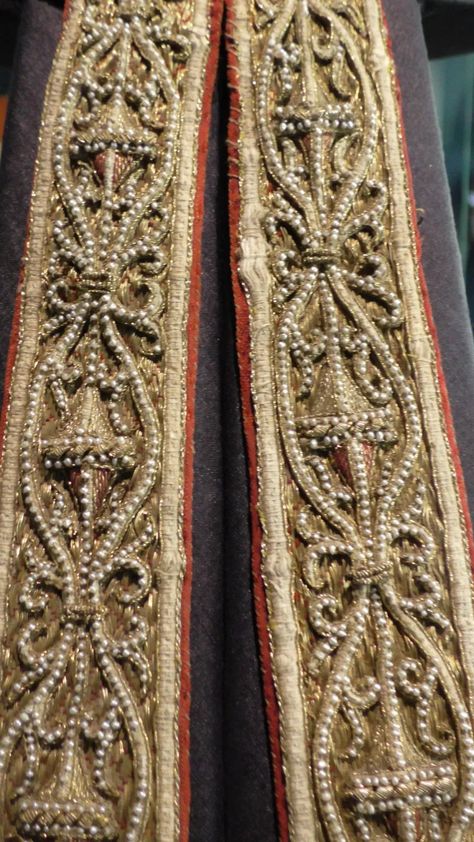 Embroidery – Medieval Clothing Research Accurate Medieval Clothing, Medieval Fabric Pattern, Medieval Embroidery Patterns, Bunny Tracks, Historical Embroidery, Religious Embroidery, Medieval Pattern, Medieval Cloak, Medieval Embroidery