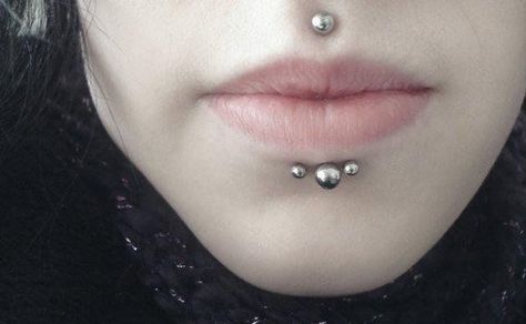 Cyber Bites Piercing Jewelry Lower Lip Piercing, Lips Piercing, Piercing Art, Body Modification Piercings, Vertical Labret Piercing, Mouth Lips, Lip Piercings, Nostril Ring, Tiny Jewelry