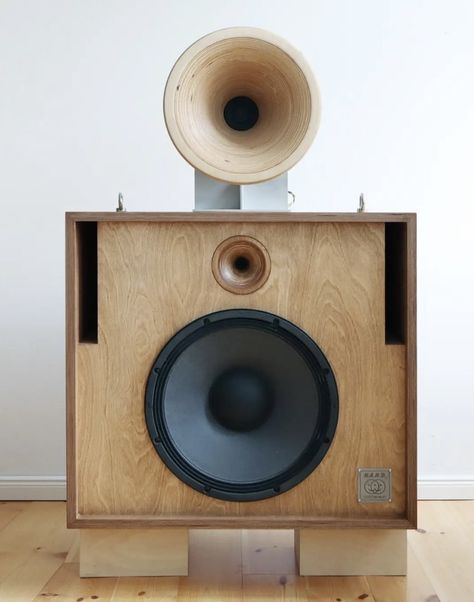 Best Hifi Speakers, Speaker Cab, Diy Audio Projects, Wooden Speakers, Open Baffle, Speaker Projects, Vintage Speakers, Speaker Box Design, Horn Speakers