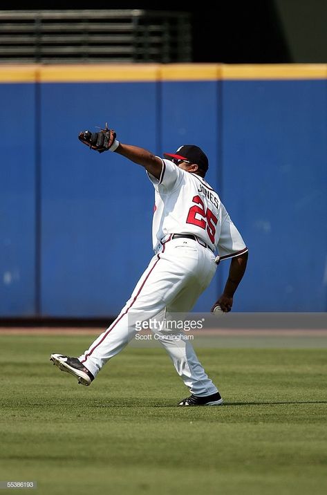 News Photo : Andruw Jones of the Atlanta Braves throws out a... Scott Cunningham, Andrew Jones, New York Mets, Atlanta Georgia, Atlanta Braves, Getty Images, Georgia, Atlanta, Resolution