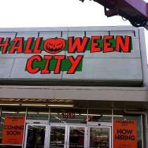 90s-2000s Halloween Nostalgia Childhood Halloween store Halloween In The 2000s, 200s Halloween, Halloween Nastolgia, Halloween 2000s Nostalgia, 2000s Fall Nostalgia, 2000 Halloween Aesthetic, 90s Halloween Nostalgia, Halloween Nostalgia 2000s, Nostalgic Halloween Aesthetic