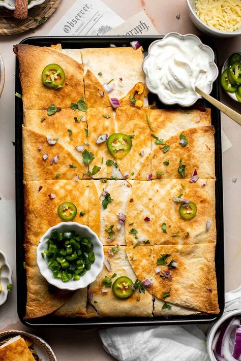 Sheet Pan Quesadillas, Easy Vegetarian Dinner, Gooey Cheese, Pan Recipes, Sheet Pan Dinners, Feeding A Crowd, Vegetarian Recipes Dinner, Sheet Pan Recipes, Vegetarian Dinner