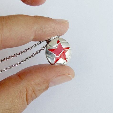 Soldier Necklace, Marvel Jewelry, Marvel Gifts, Marvel Clothes, Captain America Winter Soldier, Body Outfit, Marvel Posters, Sterling Silver Jewellery, Steampunk Jewelry