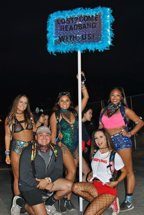 Rave Sign Ideas, Totem Poles Rave Music Festivals, Rave Outfits Festivals Raver Girl, Totem Rave, Cute Rave Outfits Festivals, Doof Sticks, Rave Totem Ideas, Rave Totems, Rave Totem