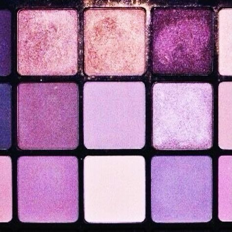 Purple Shades Aesthetic, Purple Eyeshadow Palette Aesthetic, Eyeshadow Palette Purple, Purple Makeup Aesthetic, Bejeweled Top, Eyeshadow Purple, Aesthetic 2000s, Raven Queen, Mazzy Star