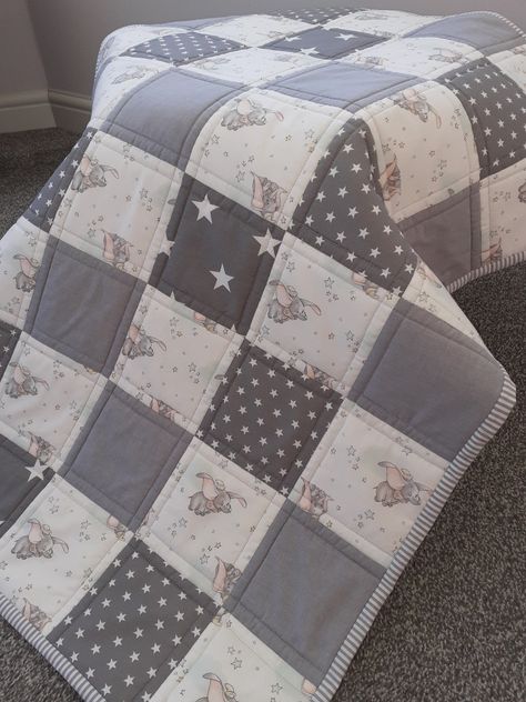 Grey Quilts Ideas, Baby Quilt Ideas Gender Neutral, Nursery Patchwork Quilt, Patchwork Baby Blanket Knitted, Beige Patchwork Quilt, Teen Quilts, Owl Baby Quilts, Patchwork Minky Baby Blanket, Patchwork Baby Blanket