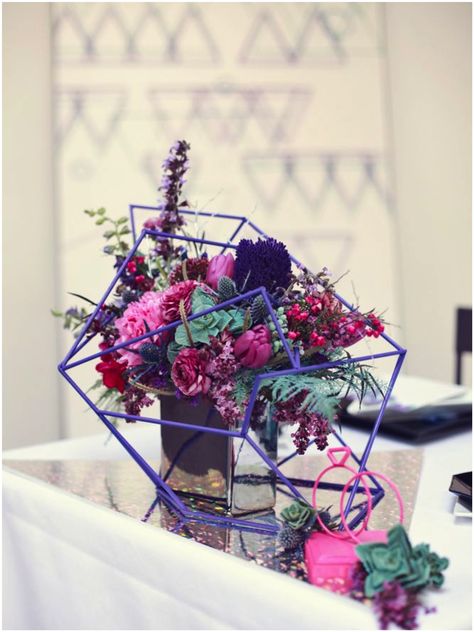 geometric shape decorations, very modern. Galaxy Wedding, Cosmic Love, Celestial Wedding, Geometric Wedding, Sweet 15, Beach Theme Wedding, Decoration Inspiration, Wedding Table Centerpieces, Ceremony Decorations