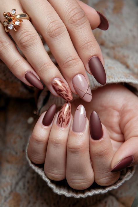 Embrace the essence of autumn with these stunning dip nails that showcase vibrant fall nail ideas. Imagine a beautiful blend of burnt orange and deep burgundy, accented with delicate gold leaf designs that capture the beauty of the season. This chic nail style is perfect for any fall occasion, offering both elegance and warmth. Get ready to show off your stunning nails and elevate your autumn aesthetic! Oval Nails Autumn, Nails Unique, Fall Nail Ideas, Latest Nail Designs, Stunning Nails, Chic Autumn, Dip Nails, Autumn Look, Sweater Nails