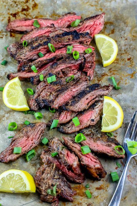 Grilling Ribs, Flank Steak Recipe, Salad Steak, Good Steak Recipes, Flank Steak Tacos, Skirt Steak Recipes, Grilled Skirt Steak, Flank Steak Recipes, Summer Food Party