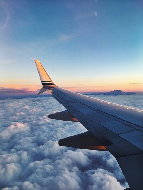 Airplane Window View, Plane Photography, Plane Window, Airplane Photography, Airplane Window, Plane Travel, Kid Friendly Travel Destinations, Kid Friendly Trips, Window View