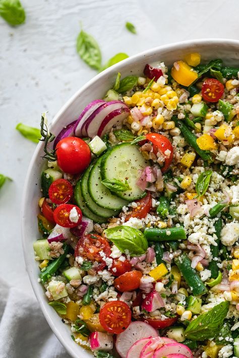 Vegetarian Mealprep, Salad Coleslaw, Fresh Corn Salad, The Perfect Salad, Perfect Salad, Grain Salad, Lemon Vinaigrette, Idee Pasto Sano, Radishes