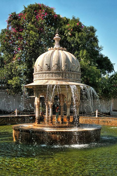 Udaipur India, Amazing India, Corner Garden, Architecture Concept Drawings, Garden Fountains, Ancient Architecture, Udaipur, Abandoned Buildings, Old Buildings