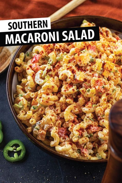 Southern Macaroni Salad, Macaroni Salad Ingredients, Creamy Macaroni Salad, Pimento Cheese Recipes, Best Macaroni Salad, Macaroni Salad Recipe, Macaroni Pasta, Pimento Cheese, Macaroni Salad