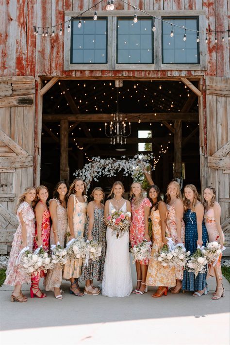 Floral
Barn
Wedding
Bridesmaids
Dresses 
Surprise 
Sunshine 
Beautiful
Midi dresses 
Long dresses 
Floral dresses
Bridesmaids dresses
Colorful florals
Bridesmaids bouquets
Colorful bouquet
Neutral bouquet Bridesmaid Pick Their Own Dress, Bridesmaids Pick Their Own Dress, Colorful Bridesmaids, Bridesmaid Dress Colors, Color Theme, Bridesmaids Dresses, Fun Wedding, Color Themes, Clue