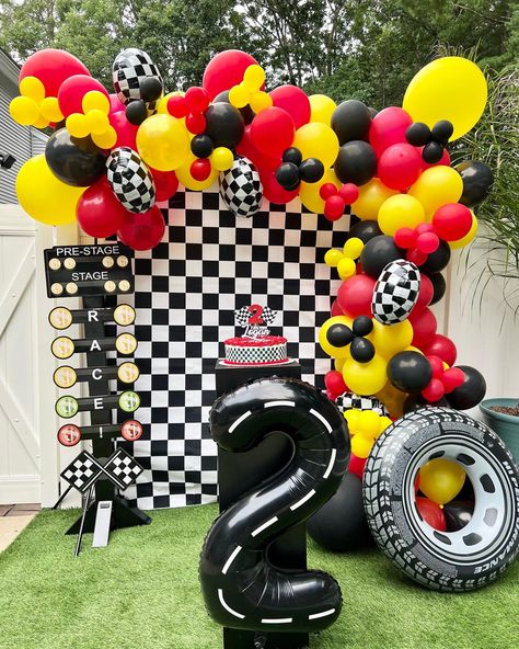 Racing Party, Race Car Birthday Party, Kids Birthday Party Decoration, Race Party, Cars Party, Matthew 5, Bee Party, Race Car Birthday, Cars Birthday Parties